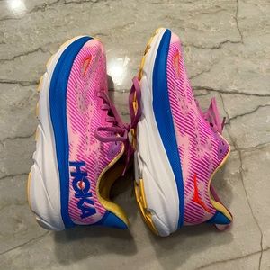 Women’s Clifton 9 Hokas